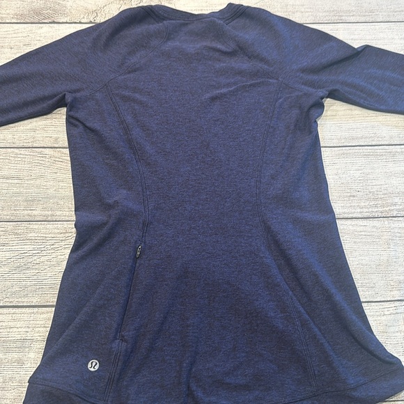 🍋Women’s Lululemon Runderful long sleeve size 6🍋 - Picture 11 of 14